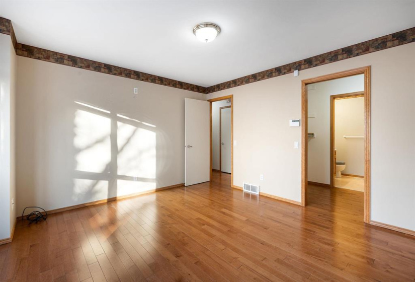 4025 Roblin, 3 Bedrooms Bedrooms, 13 Rooms Rooms,3 BathroomsBathrooms,Condominium,For Sale,Roblin