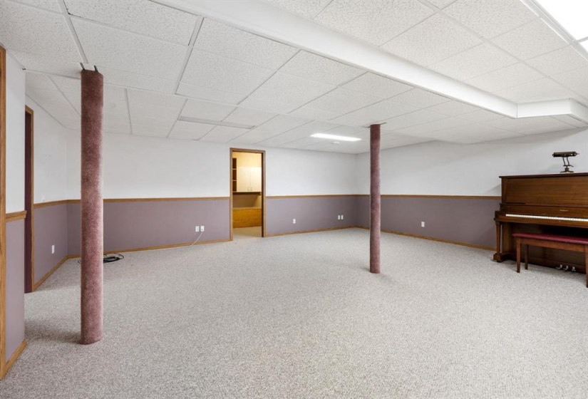 4025 Roblin, 3 Bedrooms Bedrooms, 13 Rooms Rooms,3 BathroomsBathrooms,Condominium,For Sale,Roblin