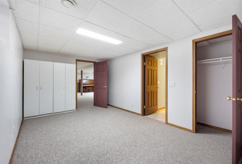 4025 Roblin, 3 Bedrooms Bedrooms, 13 Rooms Rooms,3 BathroomsBathrooms,Condominium,For Sale,Roblin