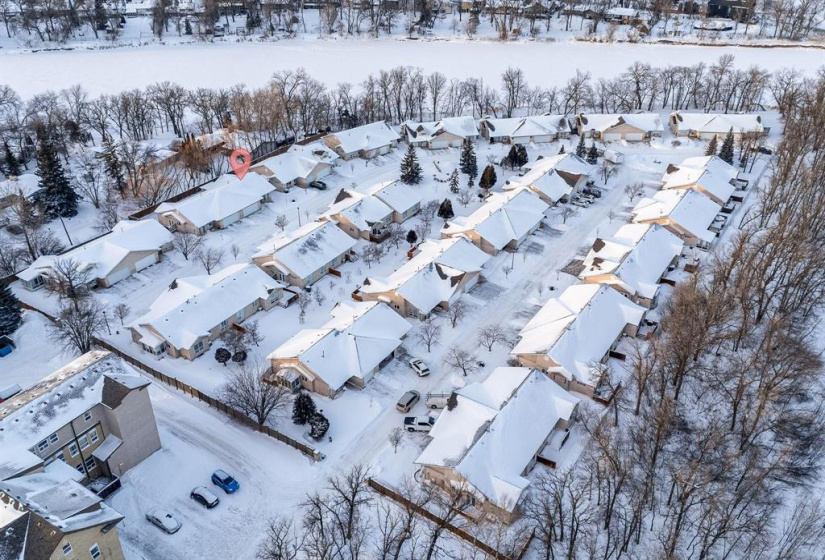 4025 Roblin, 3 Bedrooms Bedrooms, 13 Rooms Rooms,3 BathroomsBathrooms,Condominium,For Sale,Roblin