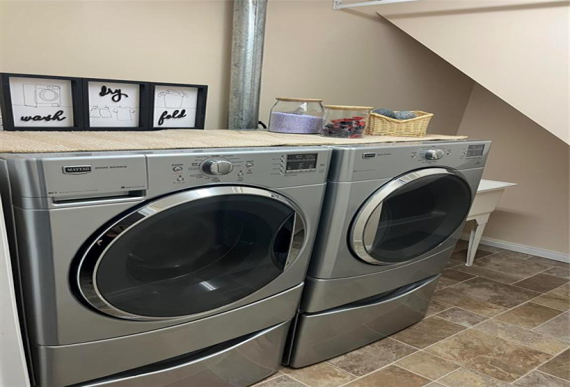 83 Apple, 3 Bedrooms Bedrooms, 8 Rooms Rooms,2 BathroomsBathrooms,Condominium,For Sale,Apple