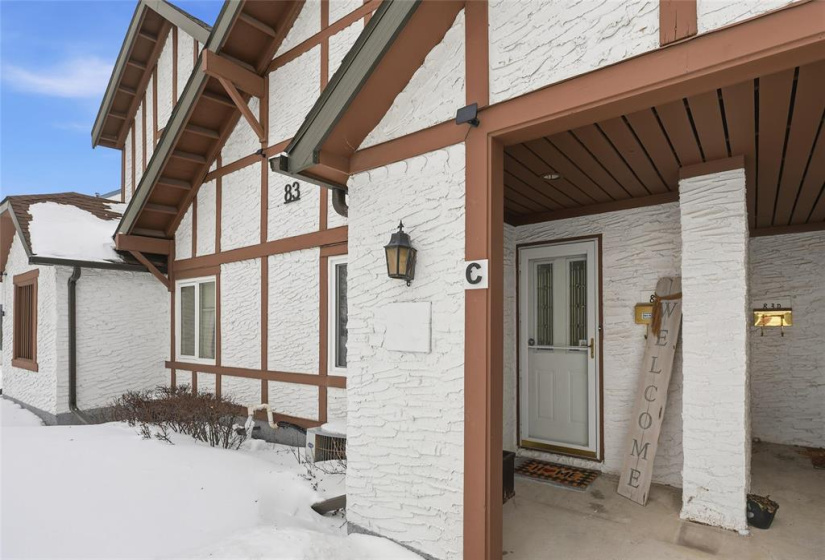 83 Apple, 3 Bedrooms Bedrooms, 8 Rooms Rooms,2 BathroomsBathrooms,Condominium,For Sale,Apple