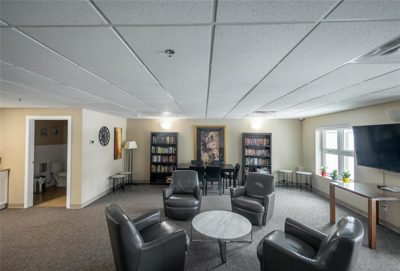 110 Creek Bend, 2 Bedrooms Bedrooms, 7 Rooms Rooms,1 BathroomBathrooms,Condominium,For Sale,Creek Bend