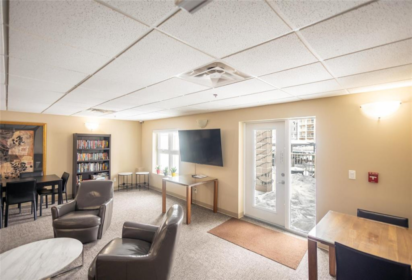 110 Creek Bend, 2 Bedrooms Bedrooms, 7 Rooms Rooms,1 BathroomBathrooms,Condominium,For Sale,Creek Bend