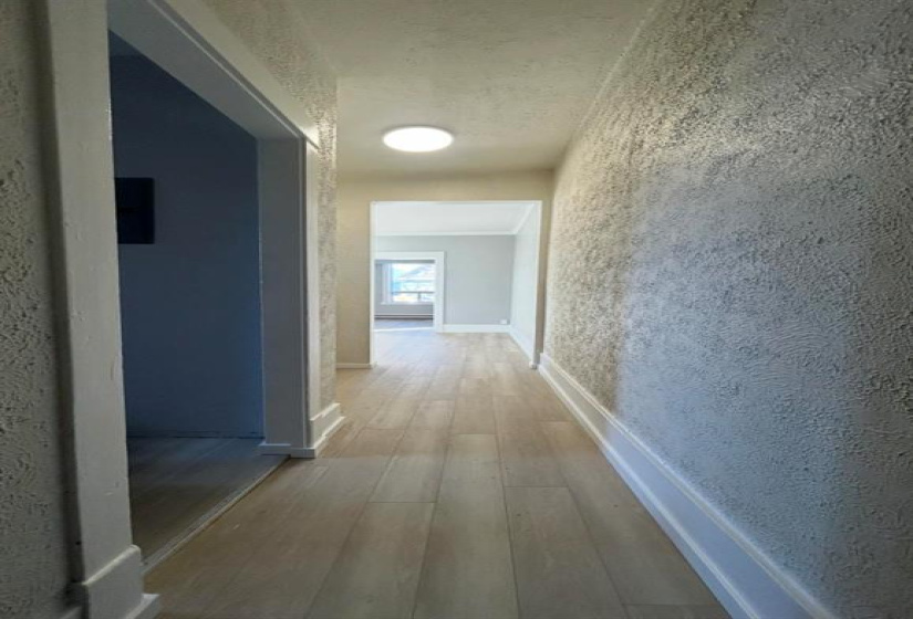 290 Beverley, 2 Bedrooms Bedrooms, 5 Rooms Rooms,1 BathroomBathrooms,Condominium,For Sale,Beverley