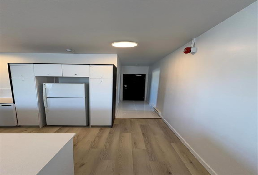 290 Beverley, 1 Bedroom Bedrooms, 4 Rooms Rooms,1 BathroomBathrooms,Condominium,For Sale,Beverley