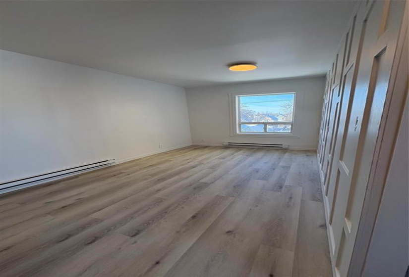 290 Beverley, 1 Bedroom Bedrooms, 4 Rooms Rooms,1 BathroomBathrooms,Condominium,For Sale,Beverley