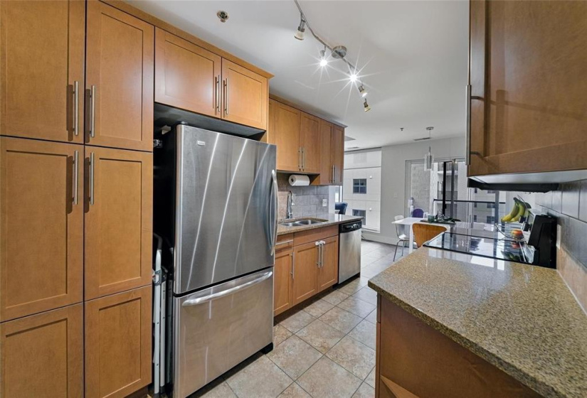 84 Snow, 2 Bedrooms Bedrooms, 7 Rooms Rooms,2 BathroomsBathrooms,Condominium,For Sale,Snow