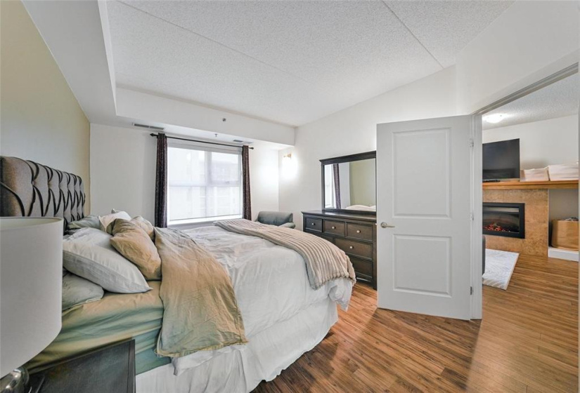 84 Snow, 2 Bedrooms Bedrooms, 7 Rooms Rooms,2 BathroomsBathrooms,Condominium,For Sale,Snow