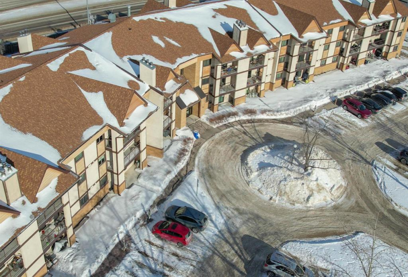 Handy drive-through for quick drop off and pick-up.