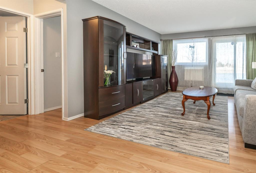 Split layout for ultimate privacy