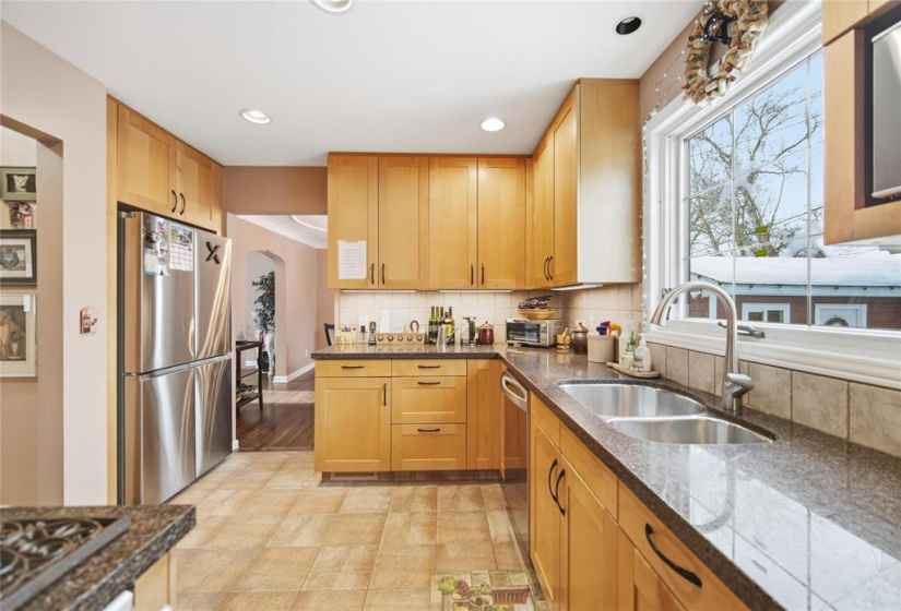 446 Kingston, 4 Bedrooms Bedrooms, 16 Rooms Rooms,2 BathroomsBathrooms,Residential,For Sale,Kingston