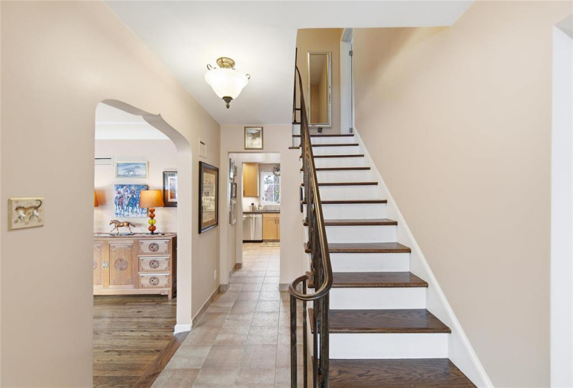 446 Kingston, 4 Bedrooms Bedrooms, 16 Rooms Rooms,2 BathroomsBathrooms,Residential,For Sale,Kingston