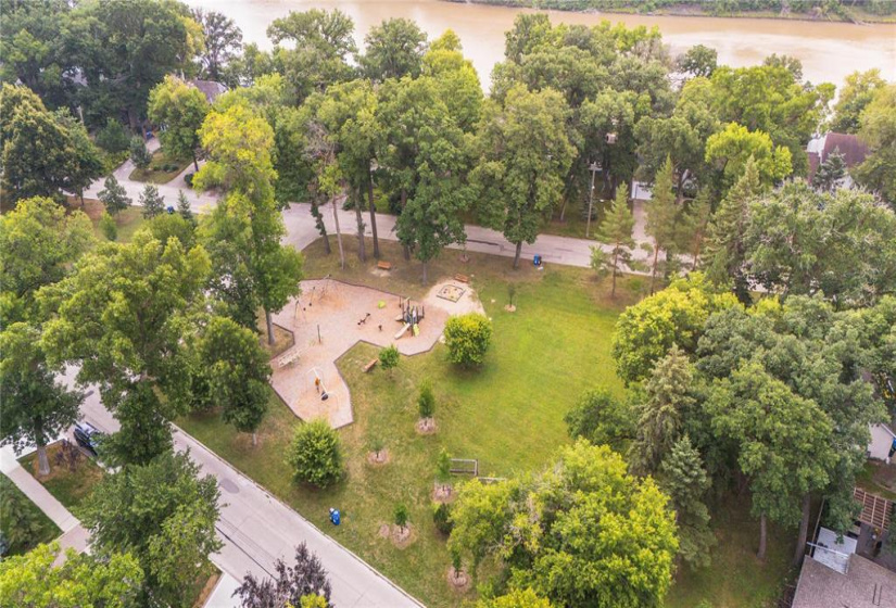 446 Kingston, 4 Bedrooms Bedrooms, 16 Rooms Rooms,2 BathroomsBathrooms,Residential,For Sale,Kingston