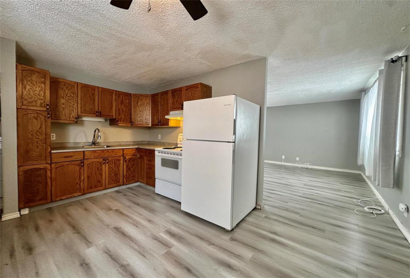 446 Kent, 2 Bedrooms Bedrooms, 6 Rooms Rooms,1 BathroomBathrooms,Residential,For Sale,Kent