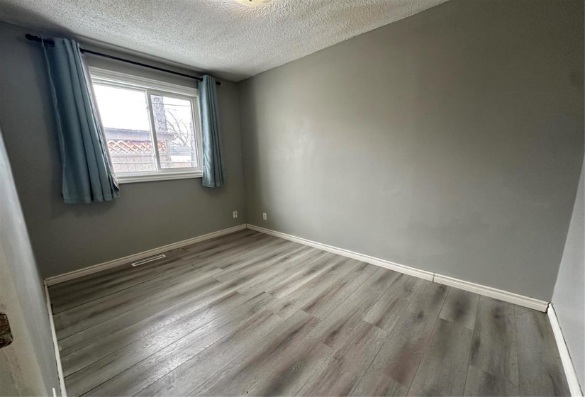 446 Kent, 2 Bedrooms Bedrooms, 6 Rooms Rooms,1 BathroomBathrooms,Residential,For Sale,Kent