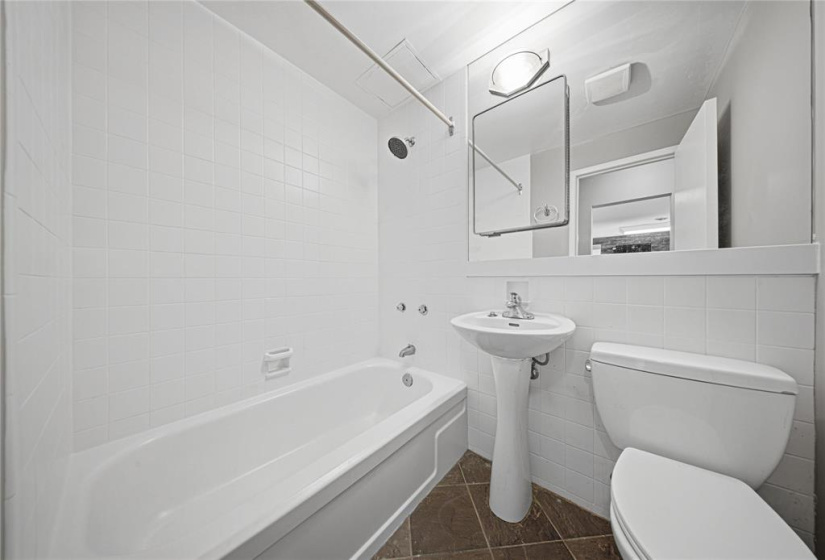 1700 Taylor, 1 Bedroom Bedrooms, 5 Rooms Rooms,1 BathroomBathrooms,Condominium,For Sale,Taylor