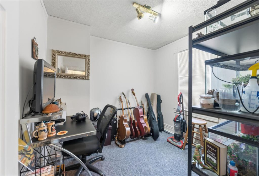 102 Scott, 3 Bedrooms Bedrooms, 12 Rooms Rooms,2 BathroomsBathrooms,Residential,For Sale,Scott