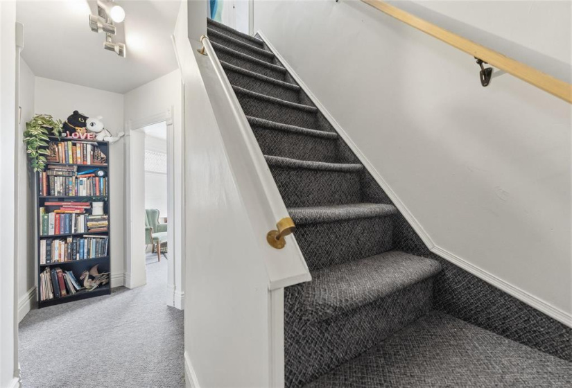 102 Scott, 3 Bedrooms Bedrooms, 12 Rooms Rooms,2 BathroomsBathrooms,Residential,For Sale,Scott