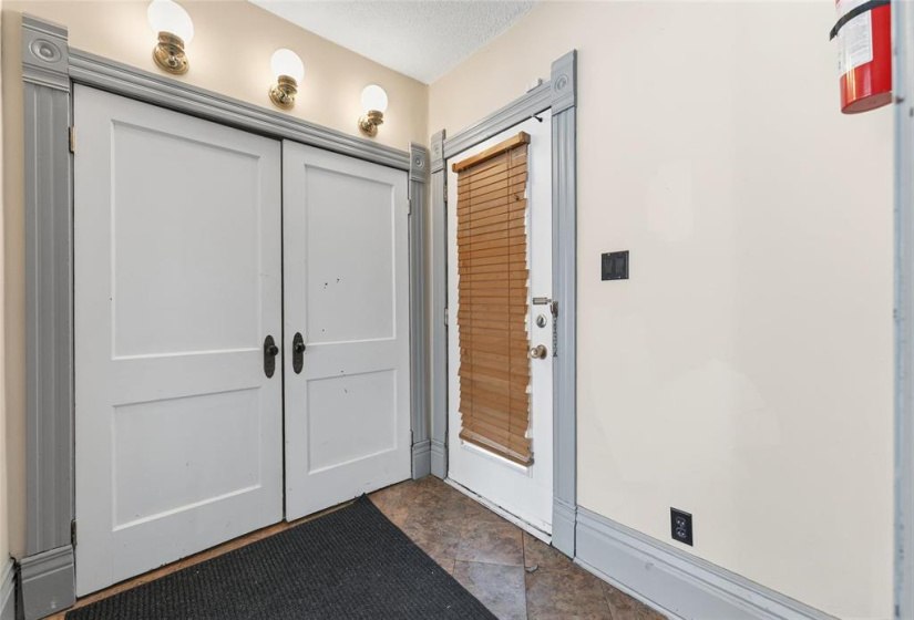 102 Scott, 3 Bedrooms Bedrooms, 12 Rooms Rooms,2 BathroomsBathrooms,Residential,For Sale,Scott