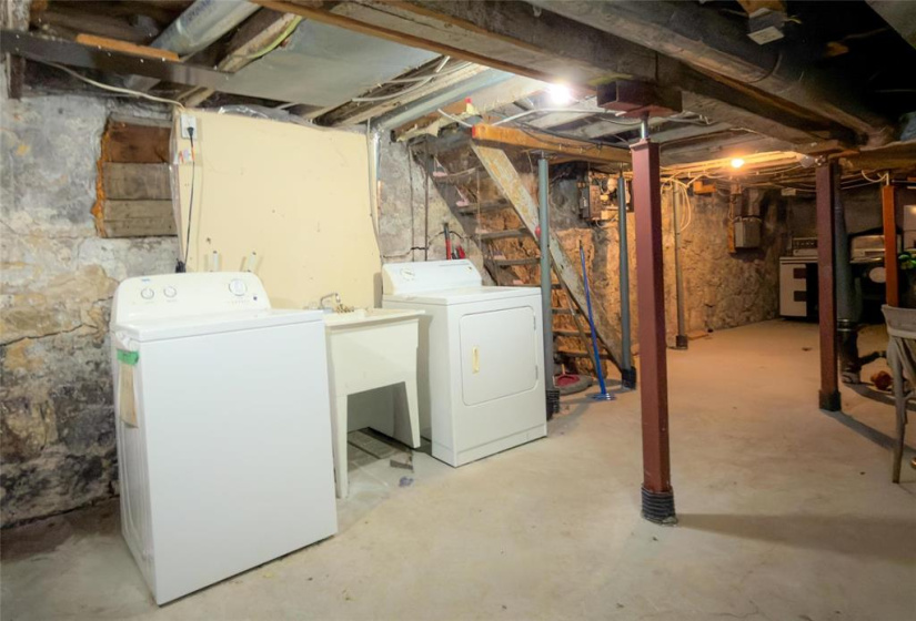 102 Scott, 3 Bedrooms Bedrooms, 12 Rooms Rooms,2 BathroomsBathrooms,Residential,For Sale,Scott