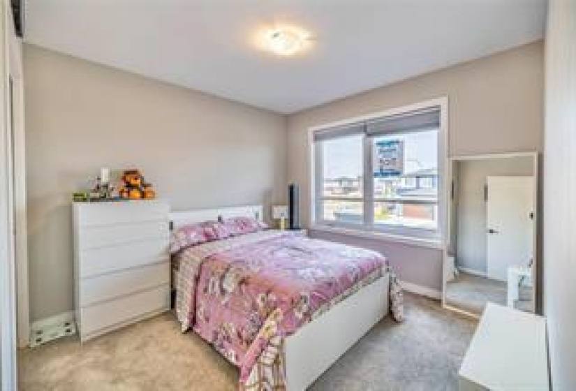 13 NORTHWATER, 4 Bedrooms Bedrooms, 12 Rooms Rooms,2 BathroomsBathrooms,Residential,For Sale,NORTHWATER