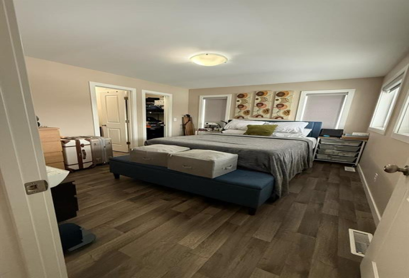 409 Pandora, 3 Bedrooms Bedrooms, 10 Rooms Rooms,2 BathroomsBathrooms,Condominium,For Sale,Pandora