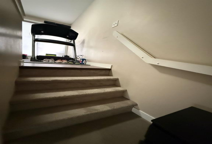 409 Pandora, 3 Bedrooms Bedrooms, 10 Rooms Rooms,2 BathroomsBathrooms,Condominium,For Sale,Pandora