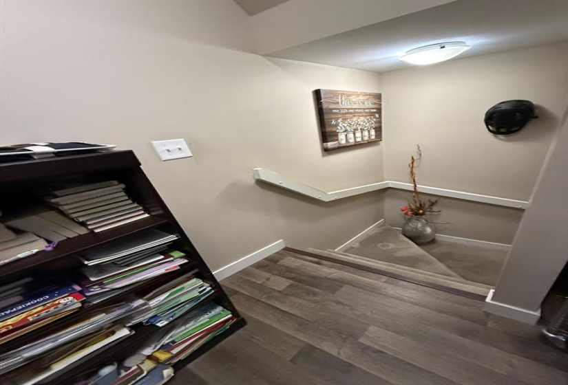 409 Pandora, 3 Bedrooms Bedrooms, 10 Rooms Rooms,2 BathroomsBathrooms,Condominium,For Sale,Pandora