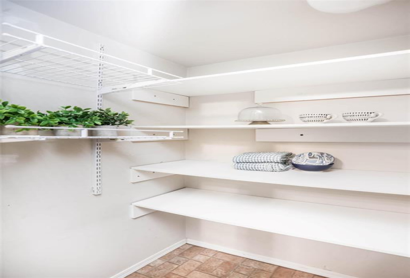 500 Tache, 2 Bedrooms Bedrooms, 6 Rooms Rooms,1 BathroomBathrooms,Condominium,For Sale,Tache