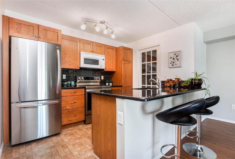 500 Tache, 2 Bedrooms Bedrooms, 6 Rooms Rooms,1 BathroomBathrooms,Condominium,For Sale,Tache