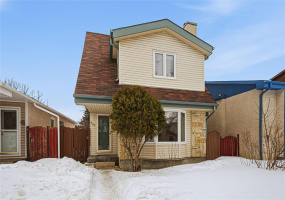 627 Novavista, 3 Bedrooms Bedrooms, 10 Rooms Rooms,1 BathroomBathrooms,Residential,For Sale,Novavista 627 Novavista, 3 Bedrooms Bedrooms, 10 Rooms Rooms,1 BathroomBathrooms,Residential,For Sale,Novavista