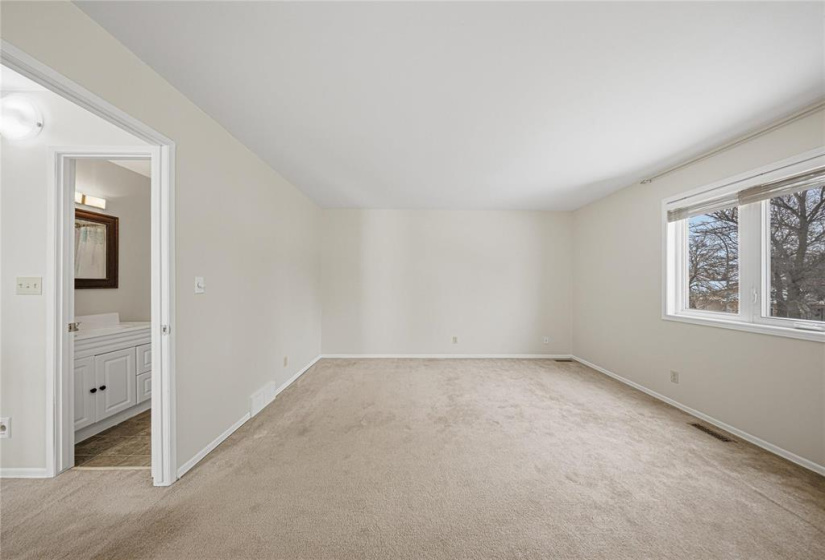 627 Novavista, 3 Bedrooms Bedrooms, 10 Rooms Rooms,1 BathroomBathrooms,Residential,For Sale,Novavista