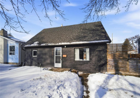 1321 Rosemount, 2 Bedrooms Bedrooms, 7 Rooms Rooms,2 BathroomsBathrooms,Residential,For Sale,Rosemount