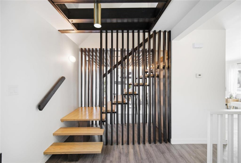 1321 Rosemount, 2 Bedrooms Bedrooms, 7 Rooms Rooms,2 BathroomsBathrooms,Residential,For Sale,Rosemount