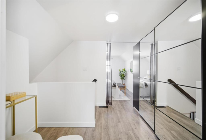 1321 Rosemount, 2 Bedrooms Bedrooms, 7 Rooms Rooms,2 BathroomsBathrooms,Residential,For Sale,Rosemount