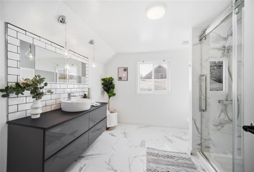 1321 Rosemount, 2 Bedrooms Bedrooms, 7 Rooms Rooms,2 BathroomsBathrooms,Residential,For Sale,Rosemount