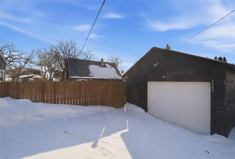 1321 Rosemount, 2 Bedrooms Bedrooms, 7 Rooms Rooms,2 BathroomsBathrooms,Residential,For Sale,Rosemount