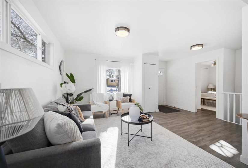 1321 Rosemount, 2 Bedrooms Bedrooms, 7 Rooms Rooms,2 BathroomsBathrooms,Residential,For Sale,Rosemount