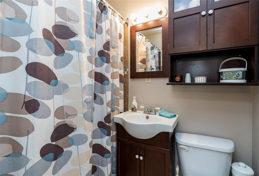 4 Piece Ensuite Bath