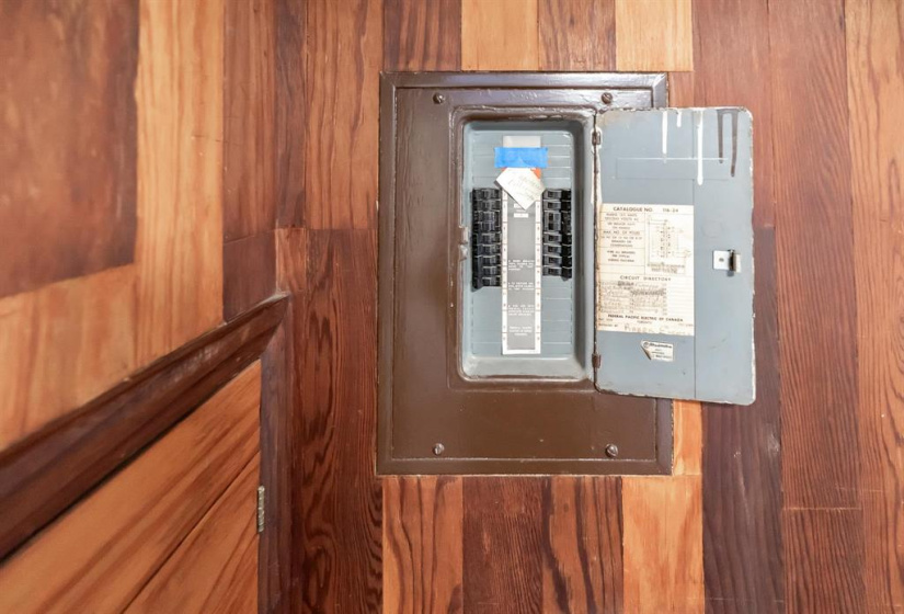 1 Snow, 3 Bedrooms Bedrooms, 10 Rooms Rooms,1 BathroomBathrooms,Condominium,For Sale,Snow