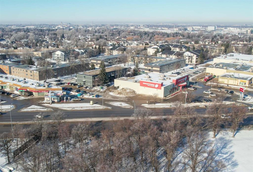 1 Snow, 3 Bedrooms Bedrooms, 10 Rooms Rooms,1 BathroomBathrooms,Condominium,For Sale,Snow