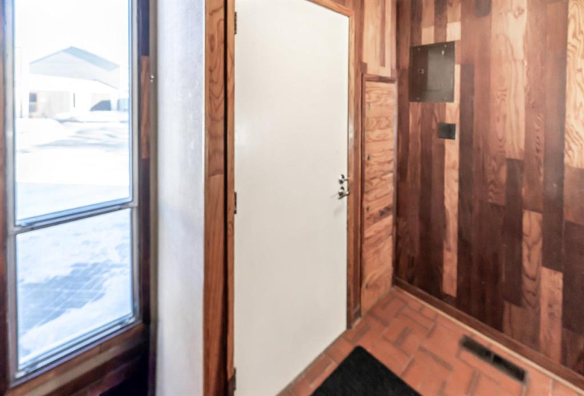 1 Snow, 3 Bedrooms Bedrooms, 10 Rooms Rooms,1 BathroomBathrooms,Condominium,For Sale,Snow