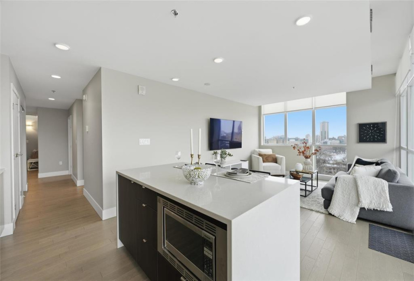 390 Assiniboine, 2 Bedrooms Bedrooms, 6 Rooms Rooms,2 BathroomsBathrooms,Condominium,For Sale,Assiniboine