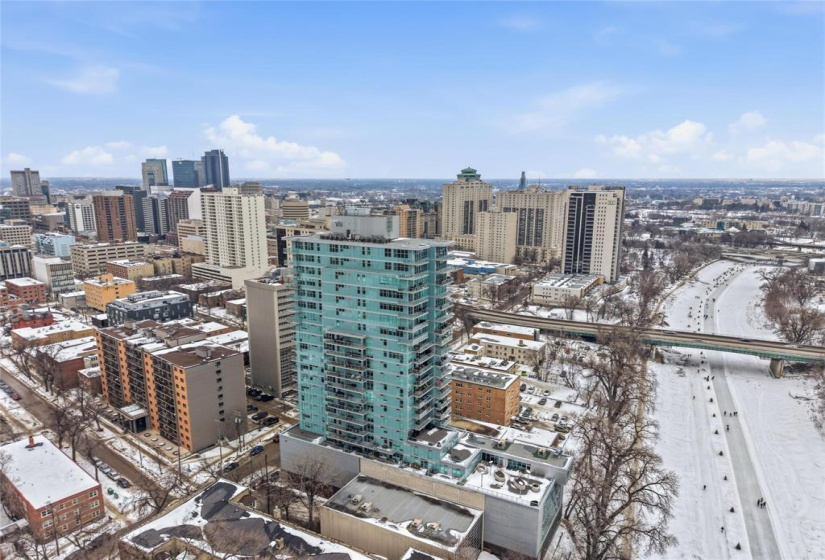 390 Assiniboine, 2 Bedrooms Bedrooms, 6 Rooms Rooms,2 BathroomsBathrooms,Condominium,For Sale,Assiniboine