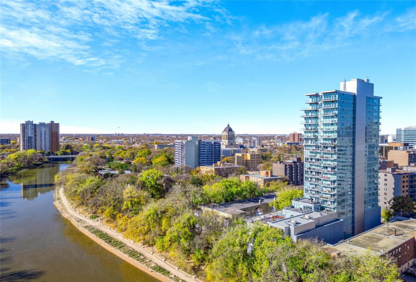 390 Assiniboine, 2 Bedrooms Bedrooms, 6 Rooms Rooms,2 BathroomsBathrooms,Condominium,For Sale,Assiniboine
