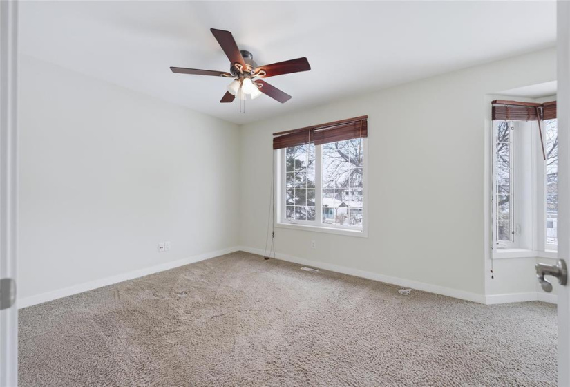 859 Beach, 3 Bedrooms Bedrooms, 9 Rooms Rooms,1 BathroomBathrooms,Residential,For Sale,Beach