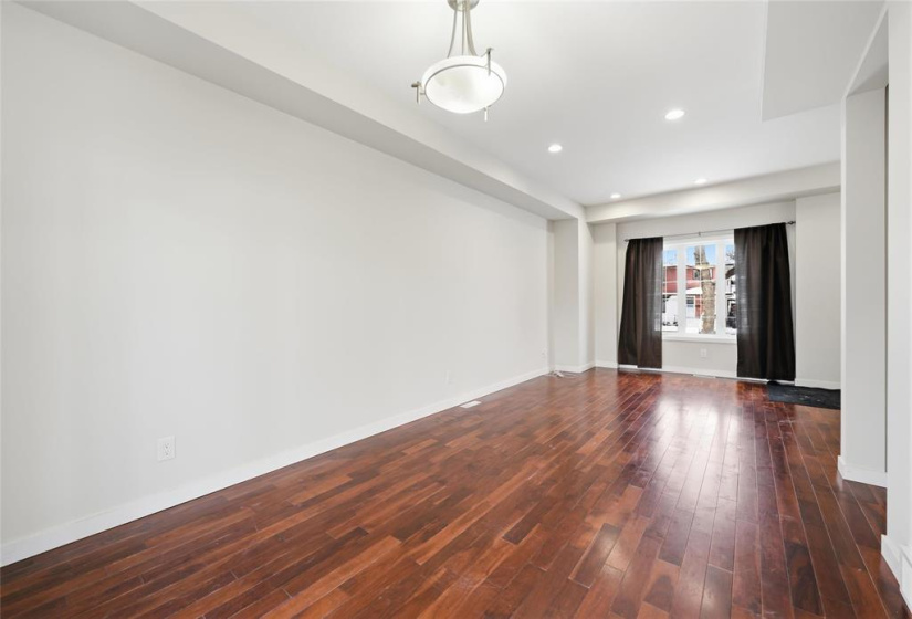 859 Beach, 3 Bedrooms Bedrooms, 9 Rooms Rooms,1 BathroomBathrooms,Residential,For Sale,Beach