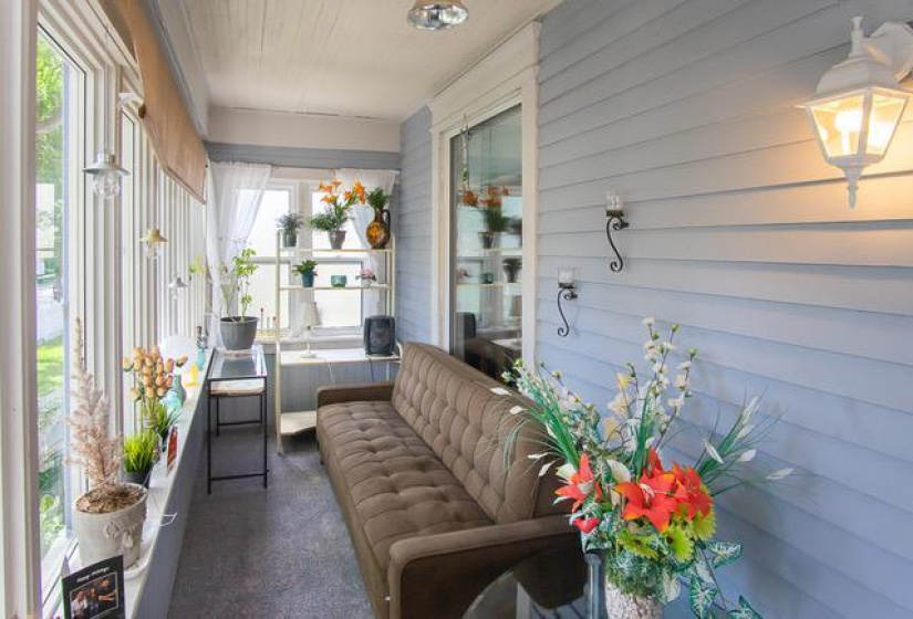 788 Beverley, 3 Bedrooms Bedrooms, 9 Rooms Rooms,2 BathroomsBathrooms,Residential,For Sale,Beverley