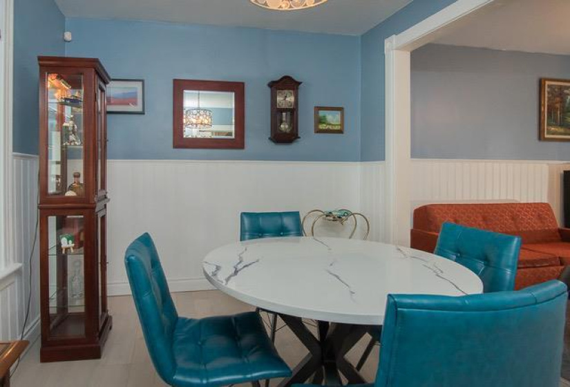 788 Beverley, 3 Bedrooms Bedrooms, 9 Rooms Rooms,2 BathroomsBathrooms,Residential,For Sale,Beverley